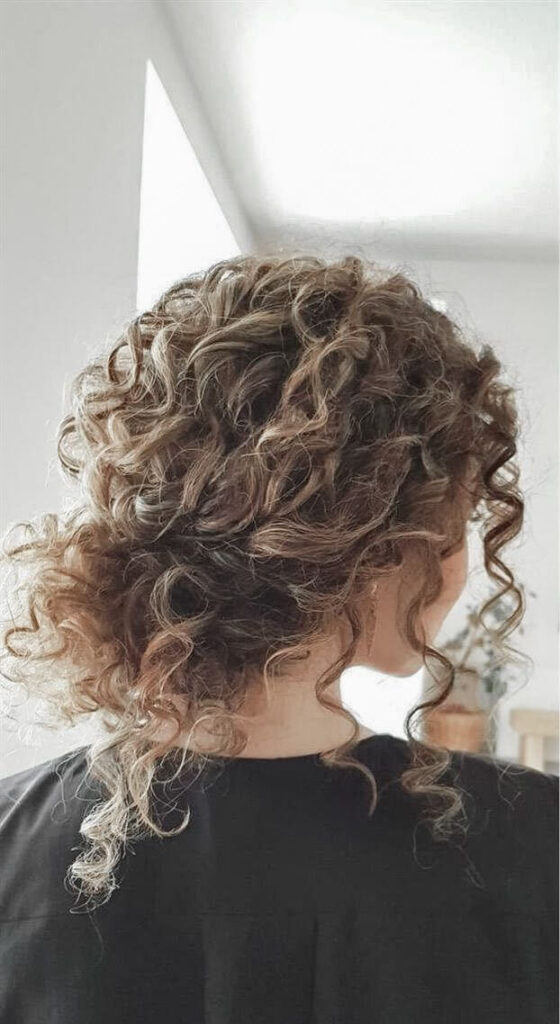 くせ毛を活かすスタイリング剤！市販で叶える理想のヘアスタイル